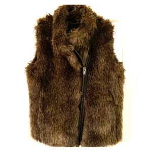 LIKE NEW Faux Fur Vest Banana Republic (XS)